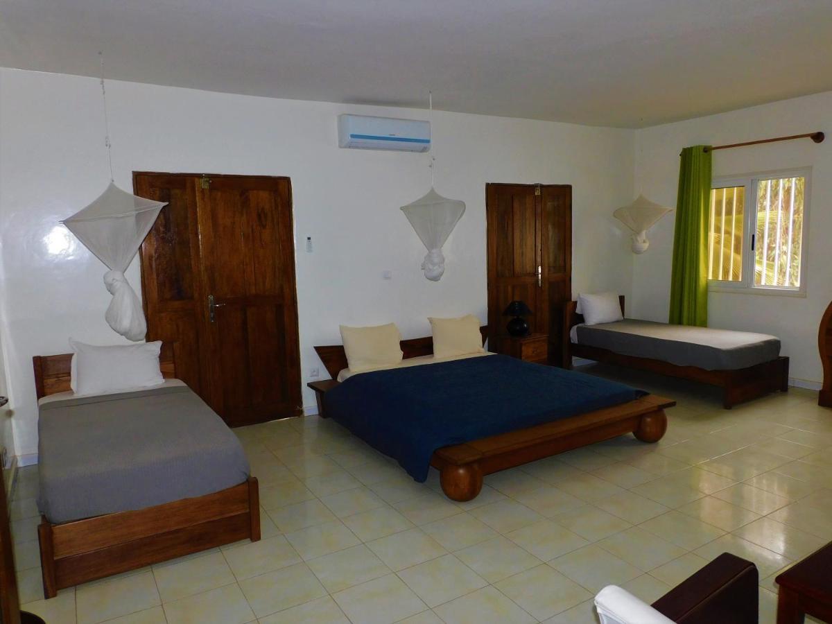 Villa Ty Milyn Mazela Sa Дакар Екстериор снимка